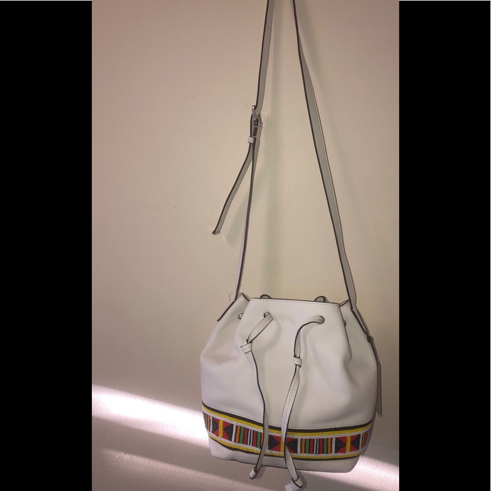 Bucket handbag